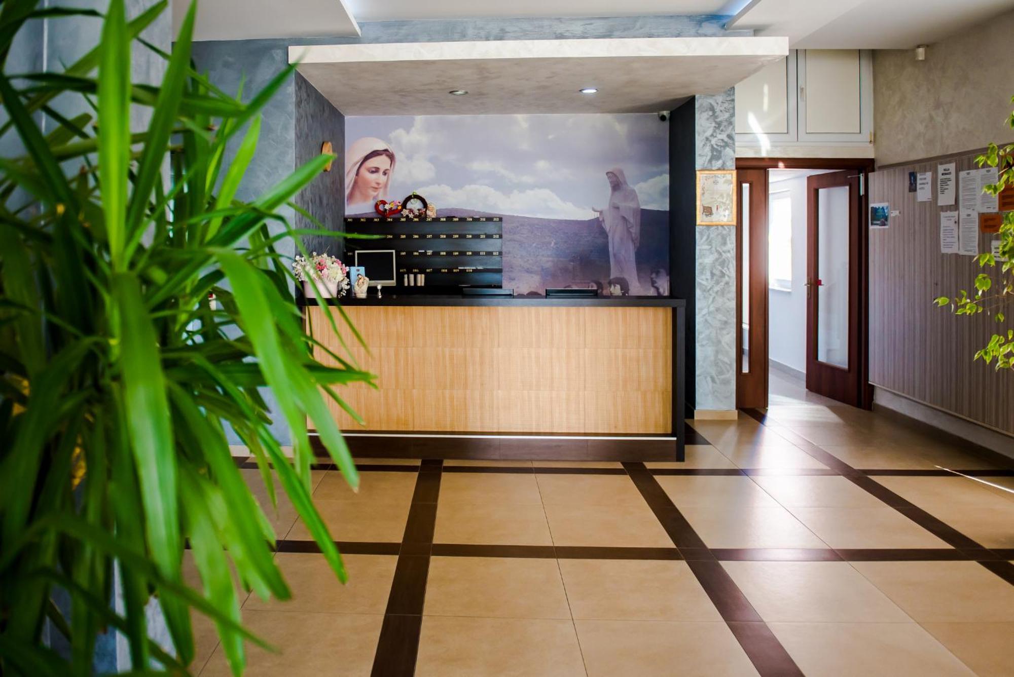 Hotel Villa Monako Međugorje エクステリア 写真
