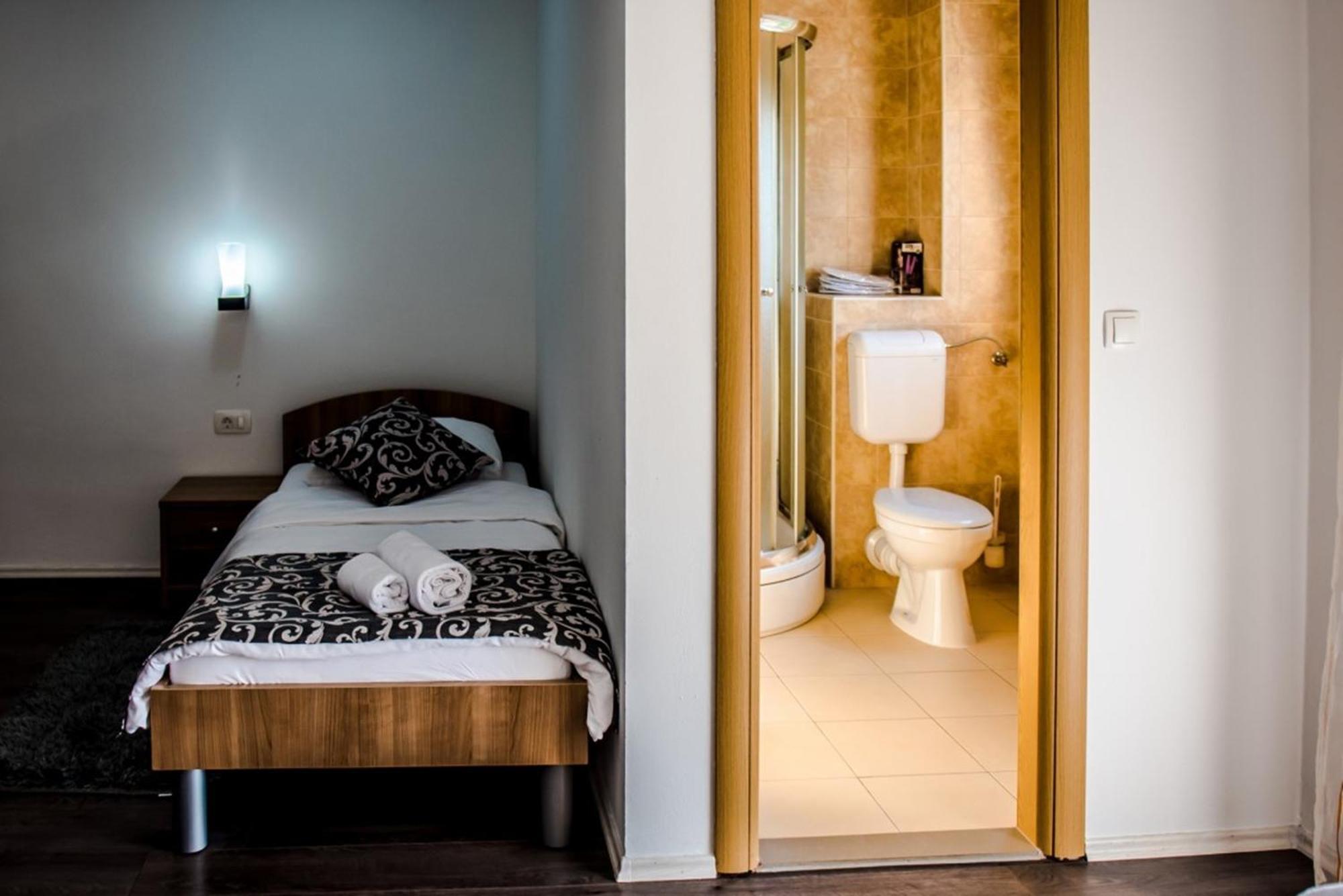 Hotel Villa Monako Međugorje エクステリア 写真